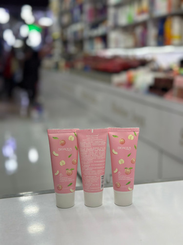 کرم مرطوب کننده دست هلو بیوآکوا