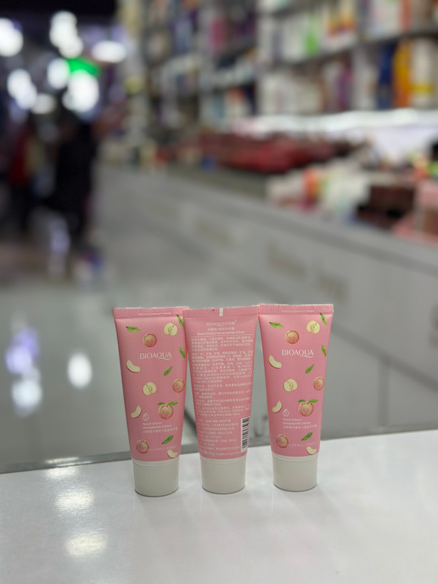 کرم مرطوب کننده دست هلو بیوآکوا